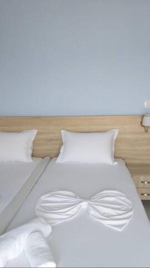 Vasili Sunstay Apartments ساراندا المظهر الخارجي الصورة
