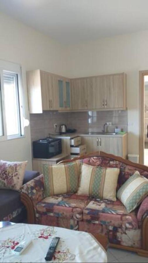 Vasili Sunstay Apartments ساراندا المظهر الخارجي الصورة