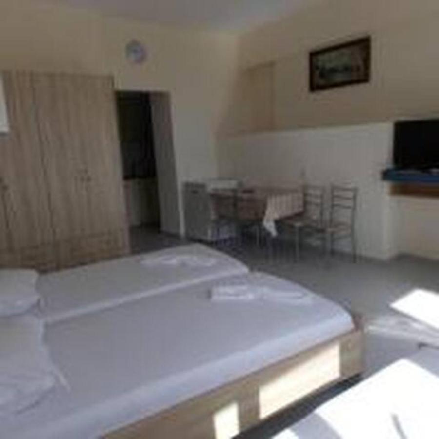 Vasili Sunstay Apartments ساراندا المظهر الخارجي الصورة
