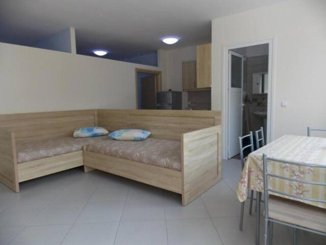 Vasili Sunstay Apartments ساراندا المظهر الخارجي الصورة
